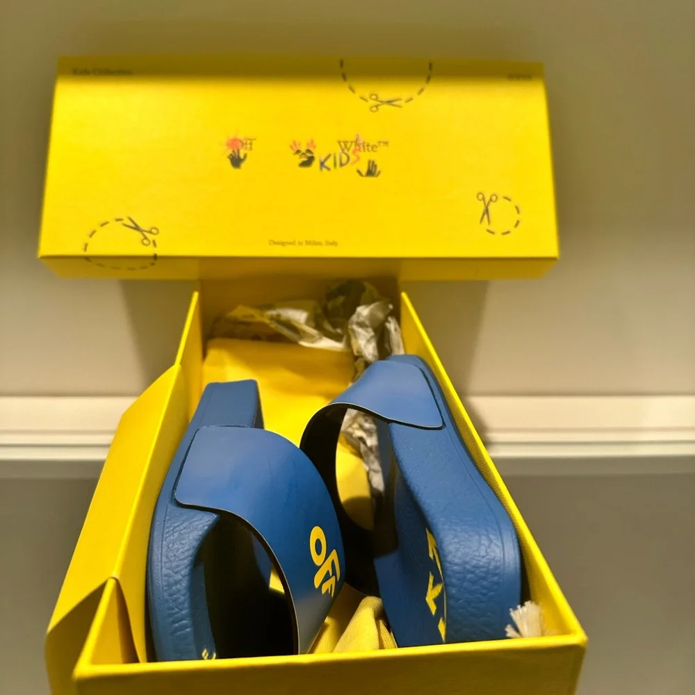 Toddler off white slides